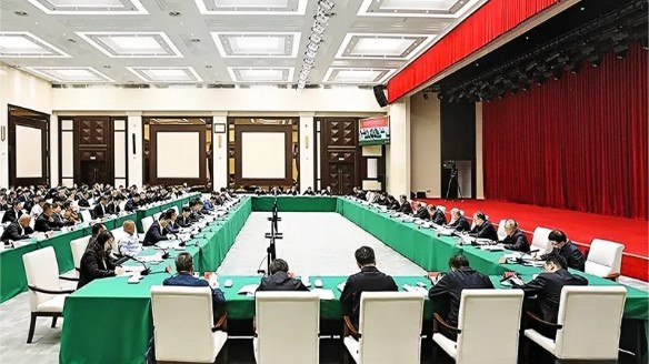 肖志海主席參加自治區(qū)促進(jìn)民營經(jīng)濟高質(zhì)量發(fā)展座談會 肖志海主席參加自治區(qū)促進(jìn)民營經(jīng)濟高質(zhì)量發(fā)展座談會